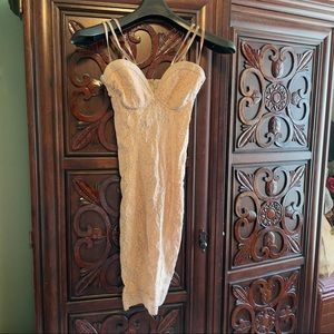 La Tucha lingerie cream